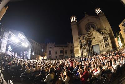 El Vijazz celebra 18 anys amb 27 cellers i una programació musical de luxe a Vilafranca del Penedès. Vijazz