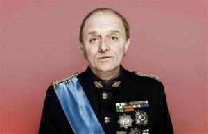 El vilanoví Toni Albà preestrena a Vilafranca del Penedès la seva nova sàtira sobre la monarquia i la democràcia. EIX