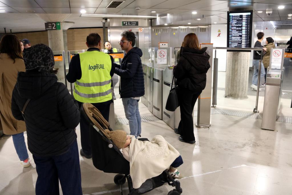 Els abonaments de Rodalies pels mesos de maig i juny podran adquirir-se a partir d’aquest dimarts. ACN