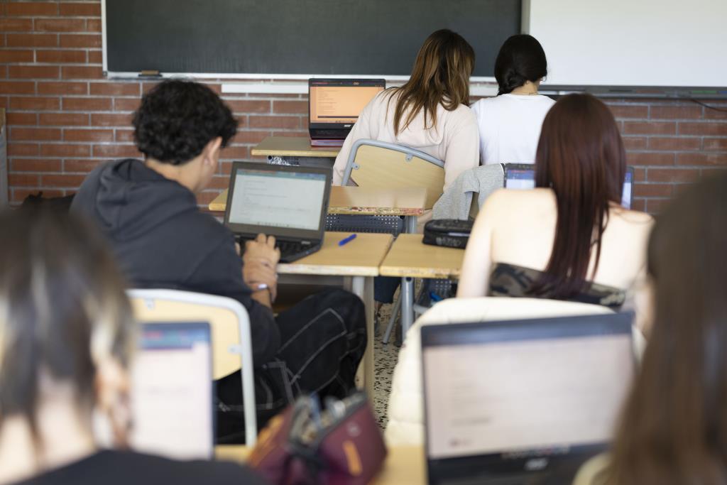 Els adolescents d’avui: pitjor estat d’ànim i dieta deficient, però menys alcohol, tabac i cànnabis. Diputació de Barcelona