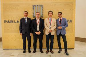 Els alcaldes de les capitals del Penedès exigeixen al Parlament millores urgents en el transport públic per afrontar el creixement. Ajuntament de Vila