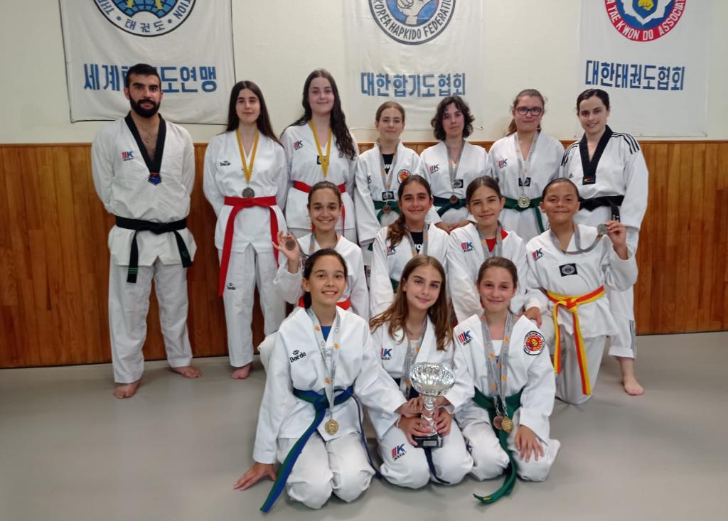 Els alumnes de l'Escola Chois Vilanova. Eix