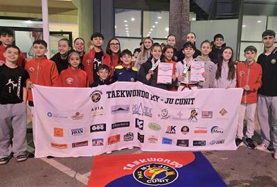 Els alumnes del Club Taekwondo My-Ju Cunit. Eix