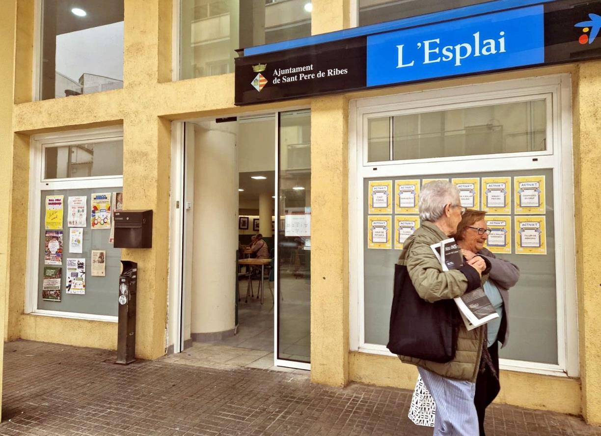 Els Casals de la Gent Gran seran punts de lliurament dels clauers per als contenidors intel·ligents a Sant Pere de Ribes. Ajt Sant Pere de Ribes