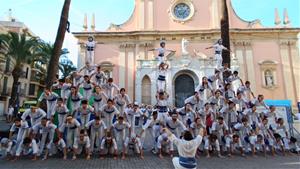 Els Falcons de Vilanova celebren la 9a Trobada de Balls Populars amb colles convidades de Cervera i Premià de Mar. Falcons de Vilanova