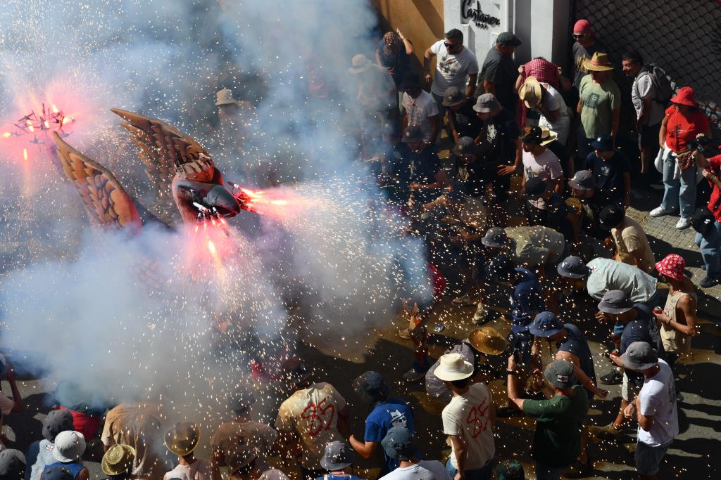 Els infants tornen a omplir de color i festa els carrers de Sitges amb la Matinal de Santa Tecla. Ajuntament de Sitges