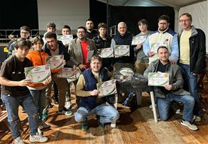 Els integrants del CE Nova Olivella a la Gala de la Nit de l’Esport d’Olivella 2025. Eix