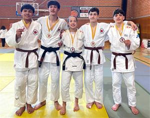 Els judoques de l'Escola de Judo Vilafranca - Vilanova. Eix