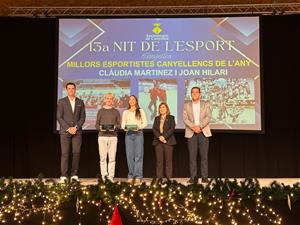 Els patinadors Clàudia Martínez i Joan Hilari van rebre el reconeixement d’esportistes de l’any per segon any consecutiu. Ajuntament de Canyelles