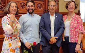 Els regidors del PSC Sitges i El Margalló x Sitges . Eix