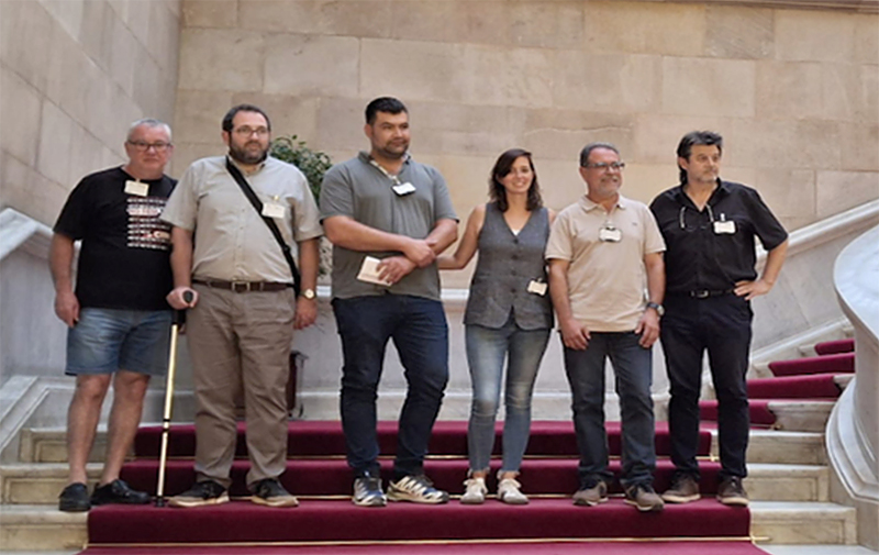 Els representants de les entitats al Palau de la Generalitat. Eix
