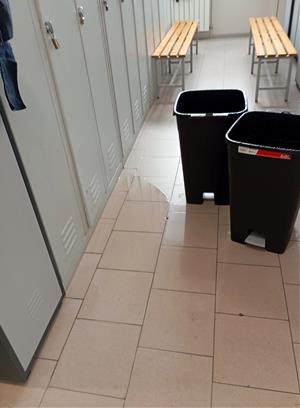Els sindicats policials denuncien que la comissaria del Vendrell té problemes de climatització i filtracions d'aigua. ACN