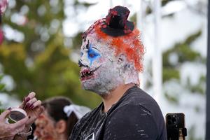Els zombis conquereixen de nou els carrers de Sitges