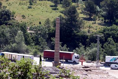 Enderroquen un molí paperer del segle XVIII a la Pobla de Claramunt abans de completar els tràmits per protegir-lo. ACN