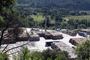 Enderroquen un molí paperer del segle XVIII a la Pobla de Claramunt abans de completar els tràmits per protegir-lo