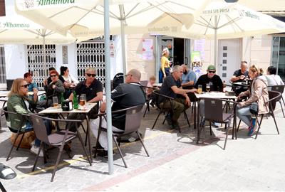Entre "l'angoixa" i la "tranquil·litat absoluta": el veïnat de Cubelles viu el confinament de forma desigual. ACN