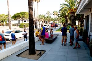Evacuen unes 1.700 persones d’un càmping del Vendrell per dos incendis que han cremat diverses caravanes i parcel·les