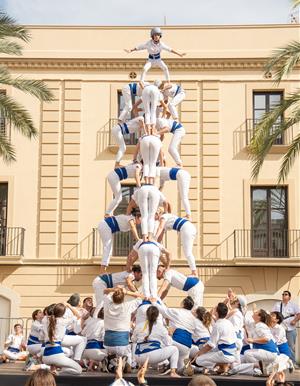 Exhibició dels Falcons de Vilanova a la Plaça de la Vila