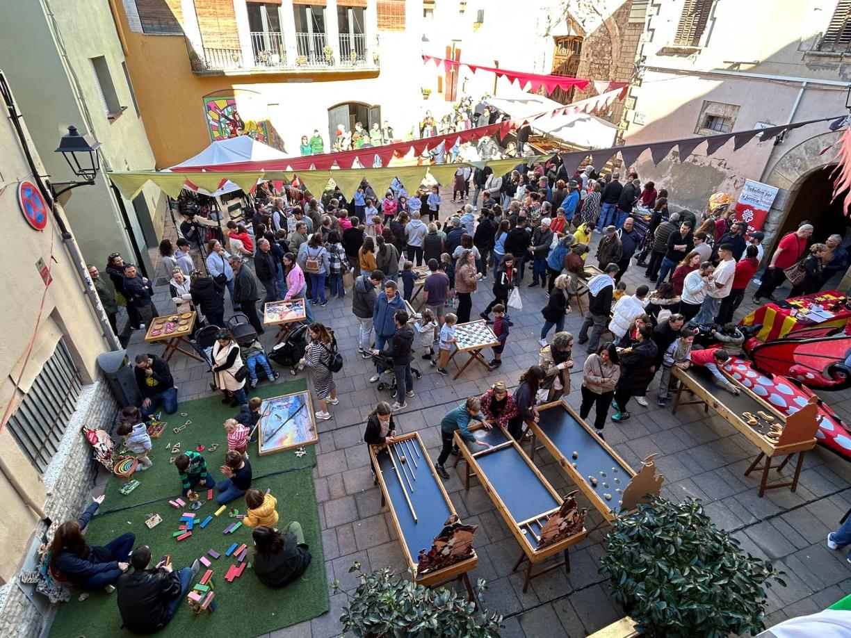 Èxit de participació a la Fira Mata-degolla de Sant Quintí, que combina història i activitats familiars. Ajt Sant Quintí de Medion