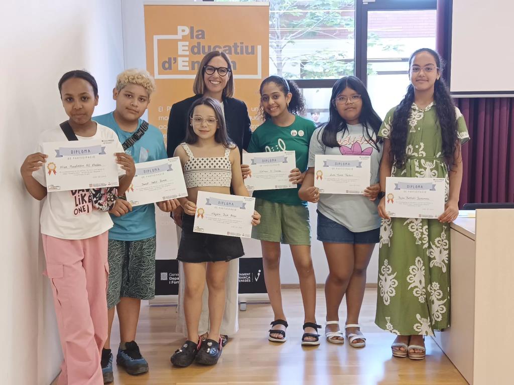 Èxit de participació als Tallers de Suport i Acompanyament Educatiu de Vilafranca, amb la robòtica com a eix temàtic. Ajuntament de Vilafranca