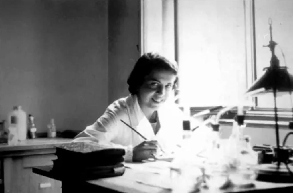 Fondo Biblioteca «Dorotea Barnés» del Instituto de Química Física Rocasolano. IQFR