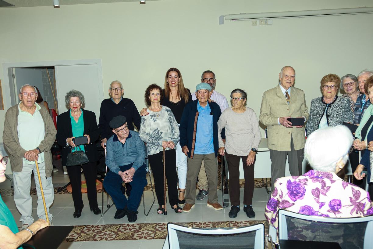 Homenatge a les persones de 90 anys de Sant Pere de Ribes en el marc del Mes de les Persones Grans. Ajt Sant Pere de Ribes