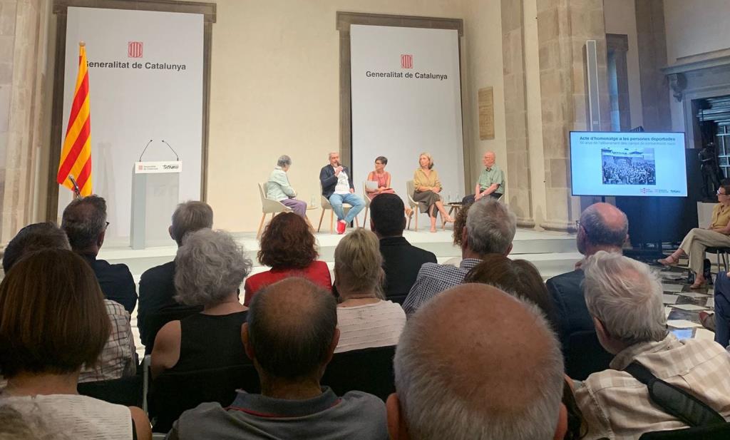 Homenatge a les persones deportades als camps nazis en el 80è aniversari del seu alliberament. Amical de Buchenwald