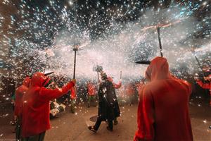 Igualada celebra la 10a Diada del Ball de Sant Miquel i els Diables amb colles convidades de Vila-seca i Ribes