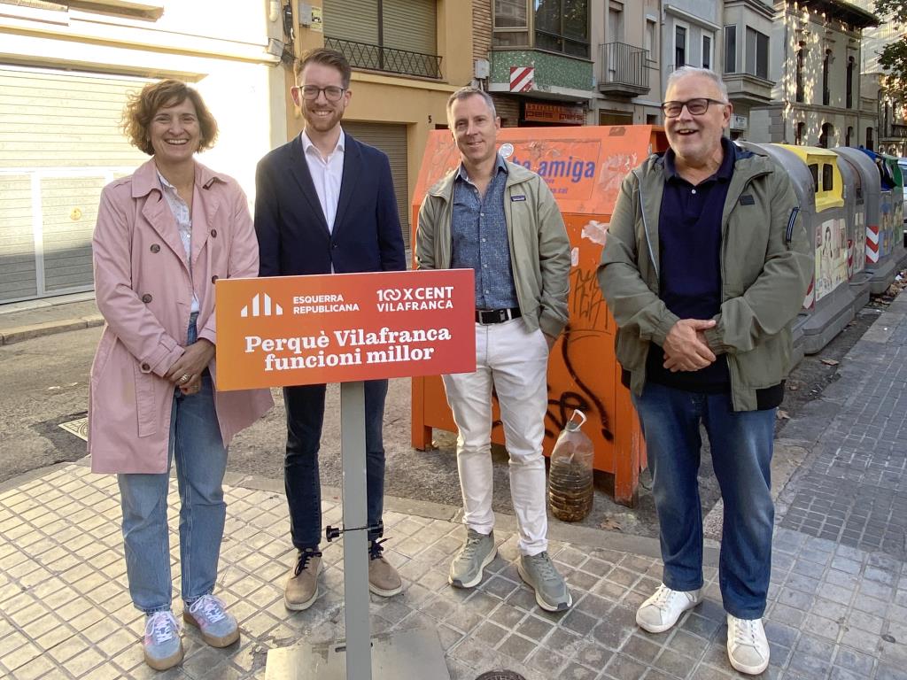 Imatge de la roda de premsa d'Esquerra-100xCentVilafranca. Eix