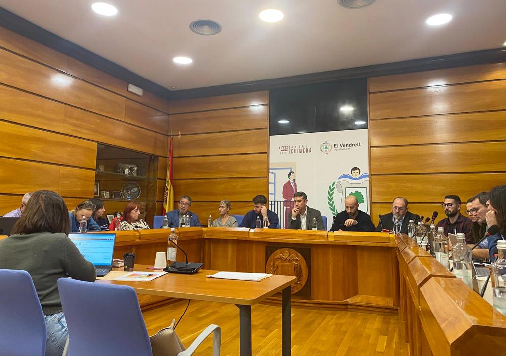 Imatge del ple municipal del Vendrell. Xarxa Vendrellenca