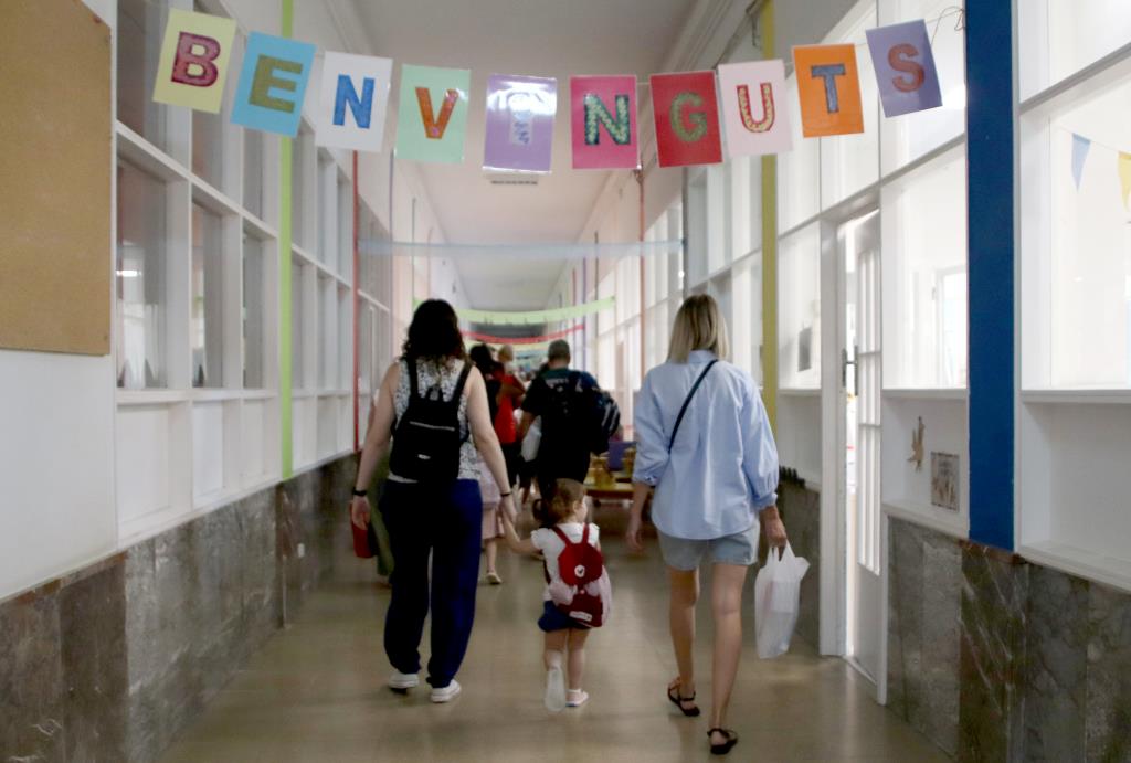 Imatge d'una escola el primer dia de curs  . ACN / Eloi Tost