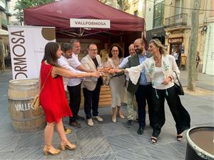 Inaugurada la fira Temps de Vi al centre de Vilanova i la Geltrú. EIX