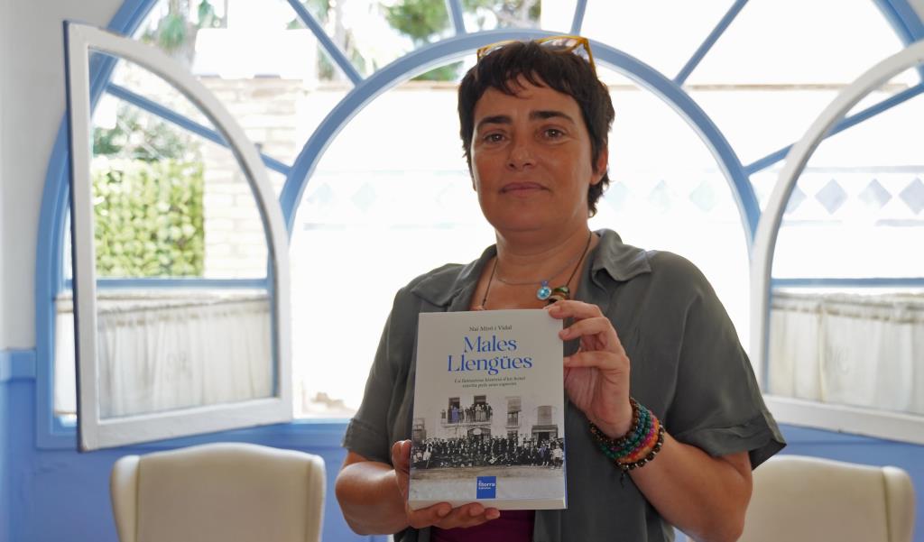 Jonaina Escalas rescata la història de la Fitorra a Males llengües, una novel·la que barreja memòria, fantasia i vida marinera a Vilanova. EIX