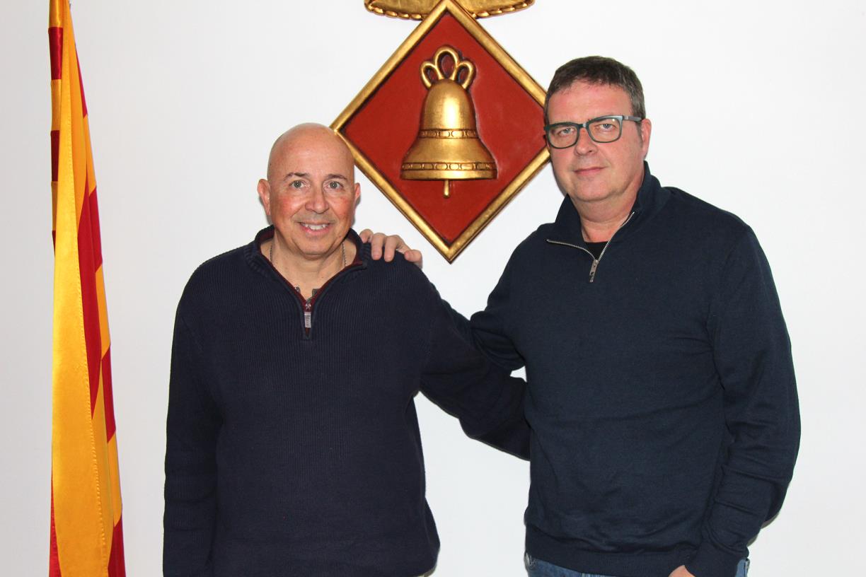 Josep Ramon Raurell pren possessió com a nou regidor de l’Ajuntament de Sant Martí Sarroca. Ajt Sant Martí Sarroca