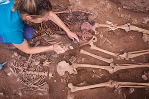 Justícia culmina l'any amb l'obertura de 13 fosses i la recuperació de les restes de 19 víctimes de la Guerra Civil i el franquisme. Generalitat de Ca