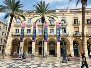 La Biblioteca Joan Oliva i Milà celebra 30 anys com a motor cultural i lector de Vilanova. Ajuntament de Vilanova