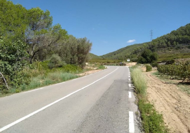 La BV-2111 reforça la seguretat viària amb la millora d’un revolt amb alta sinistralitat. Ajt Sant Pere de Ribes