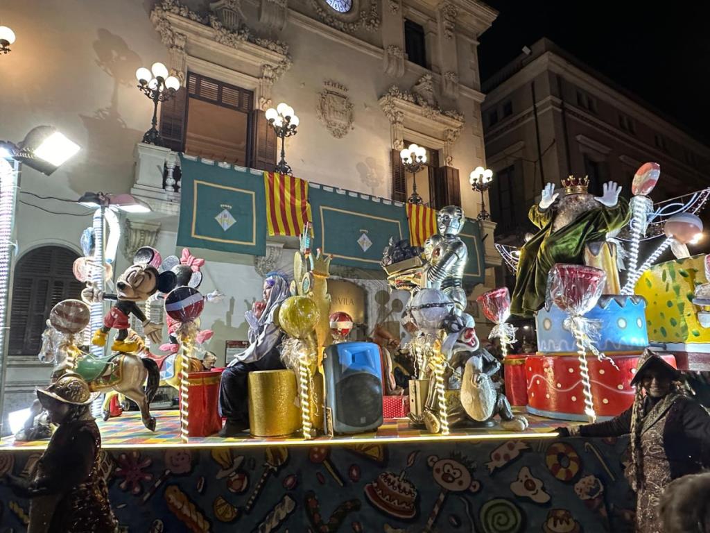 La Cavalcada de Reis de Vilafranca arriba amb novetats en algunes carrosses i un nou grup de carters i carteres reials. Ajuntament de Vilafranca