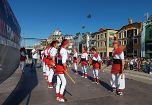 La Colla Bastonera de Dones de Canyelles al Festival Internacional de la Màscara Ibèrica