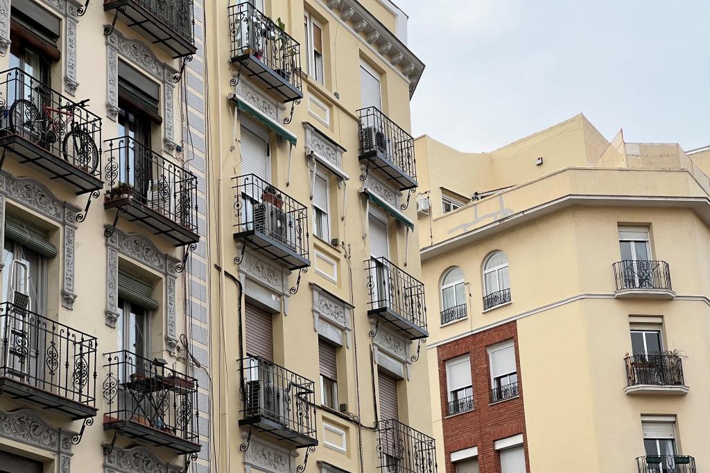 La compravenda d’habitatges s’enfila un 38,7% al maig i torna a situar-se per sobre de les 9.000 operacions. ACN
