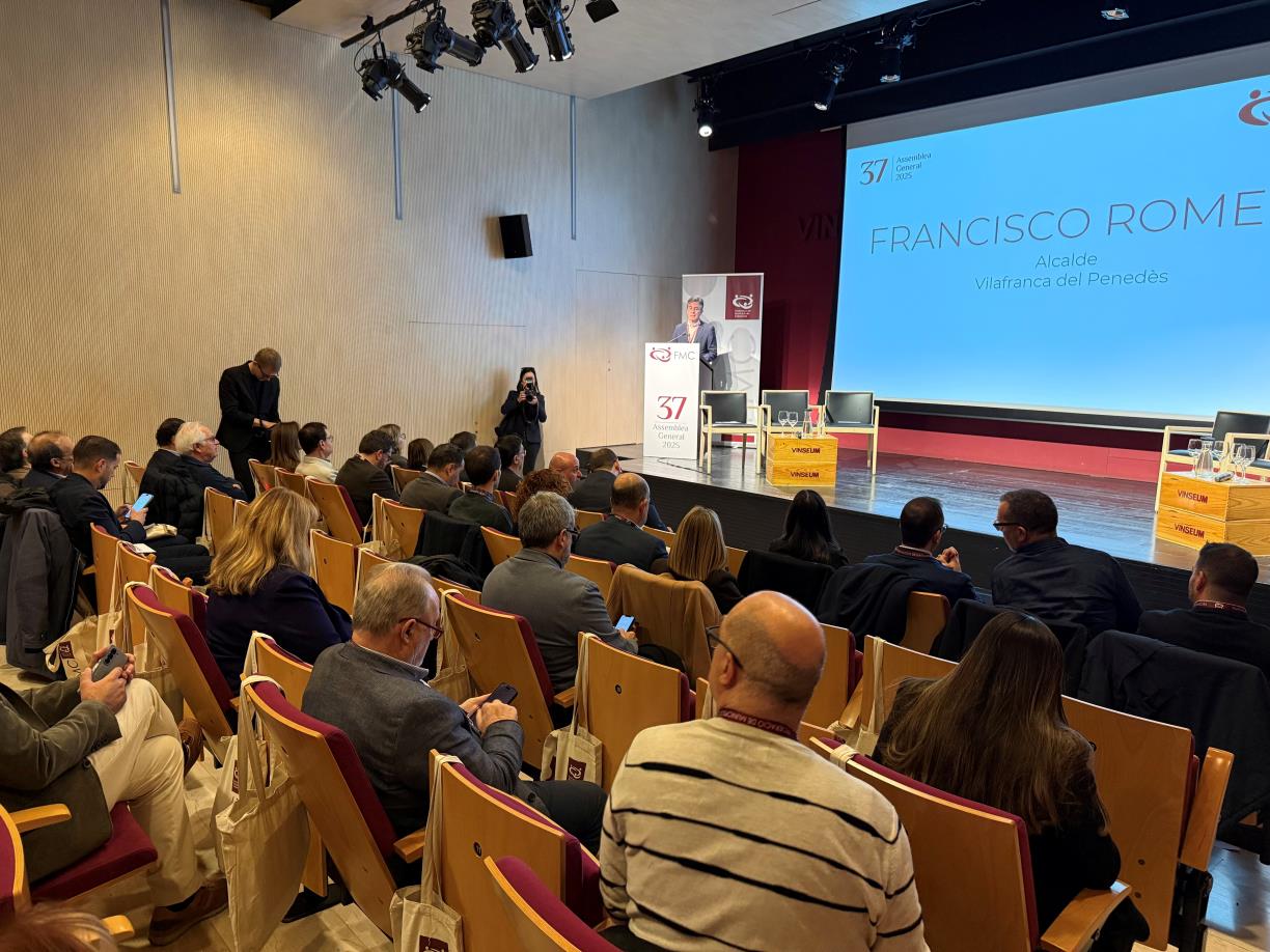 La Federació de Municipis de Catalunya fa “pinya” a Vilafranca posant el focus en la millora de la recollida de residus. ACN