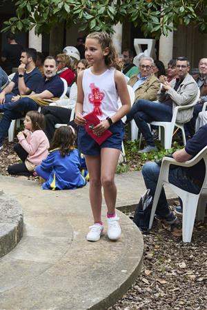 La Festa Major de Vilafranca es vesteix enguany de so amb un marxandatge fresc i enginyós. La Fatxenda