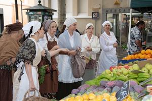 La Fira de Santa Teresa del Vendrell aposta pel producte de proximitat amb un 70% d’expositors locals. Ajuntament del Vendrell