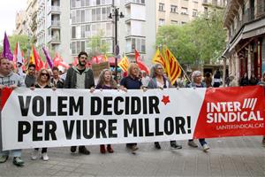 La Intersindical reclama 1.425 euros de salari mitjà i una jornada laboral de 32 hores amb motiu del Primer de Maig