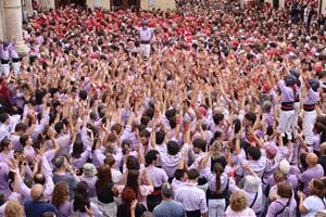 La Jove de Tarragona s'exhibeix al Vendrell amb el 3d10fm carregat i un ple de gammes extres. ACN