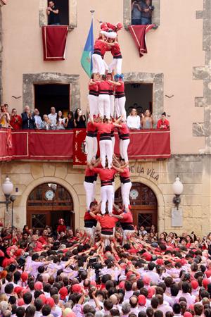La Jove de Tarragona s'exhibeix al Vendrell amb el 3d10fm carregat i un ple de gammes extres