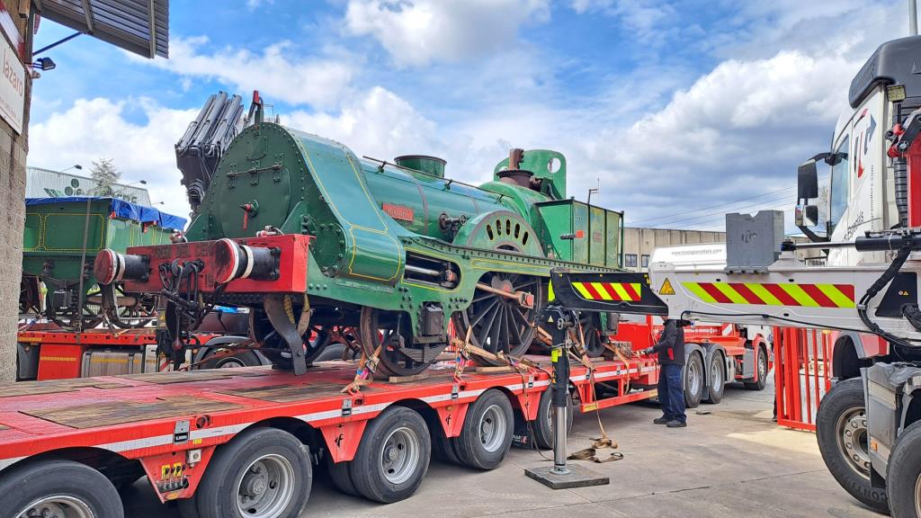 La locomotora 'Mataró' passa pel taller per a la seva restauració. Museu del Ferrocarril