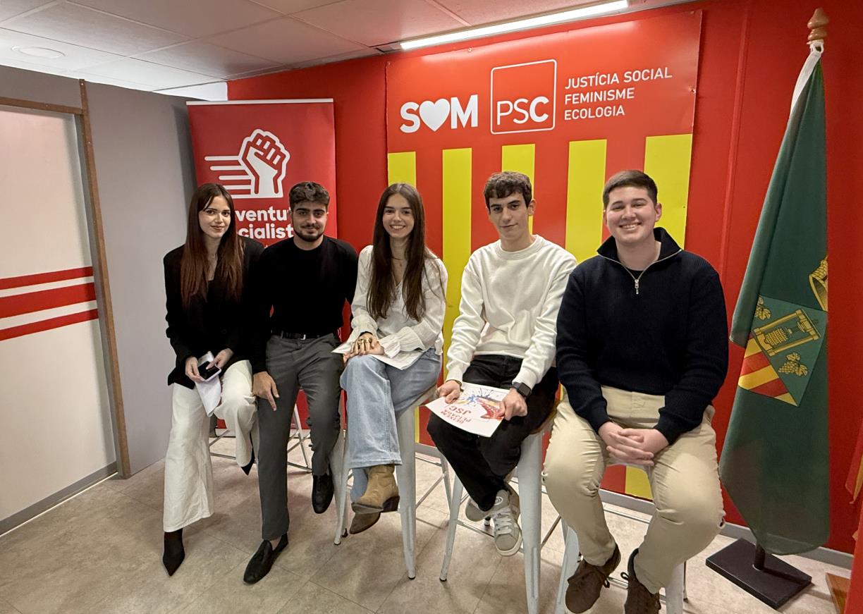 La nova executiva local de les JSC de Sant Sadurní d'Anoia. Eix