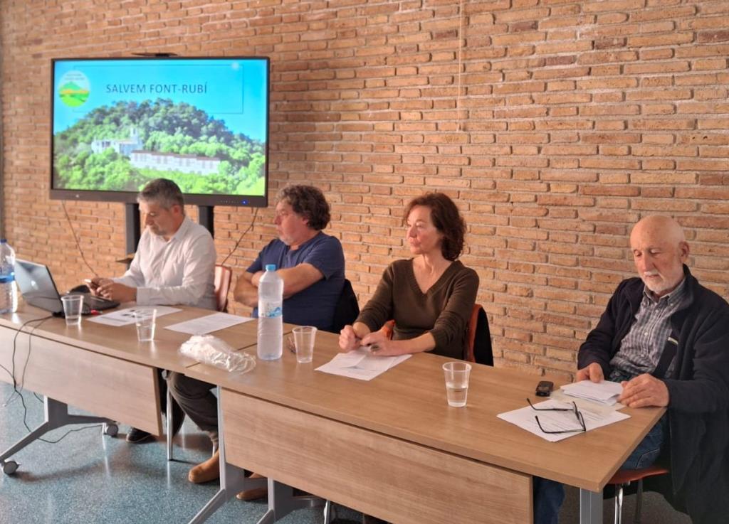 La plataforma Salvem Font-rubí denuncia l’impacte paisatgístic i cultural del projecte urbanístic de Font-rubí de Dalt. EIX