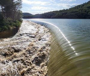 La presa del Foix va evitar una crescuda encara més greu del riu durant el temporal. ACA